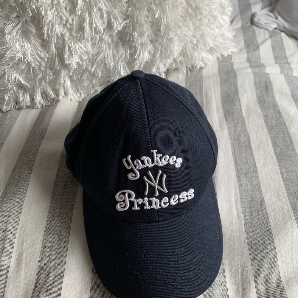 Yankees Princess Baseball Cap - Picture 2 of 3